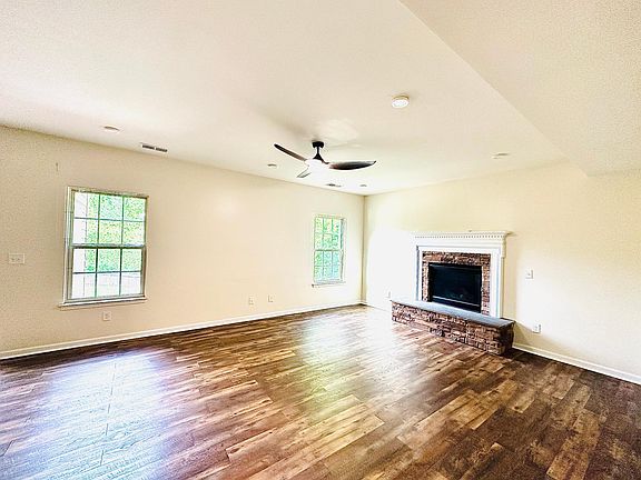4th image of 864 Wingthorn Rose Dr