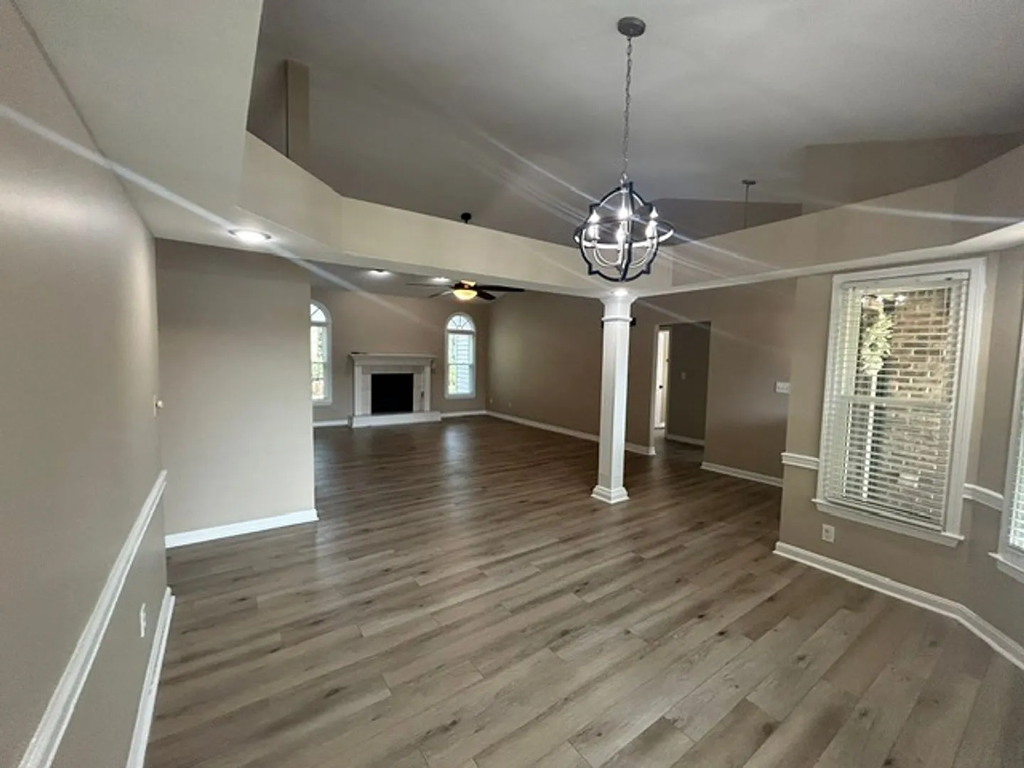 Autumn Ridge Ranch home on court with fenced yard 20260920 — Photo 3