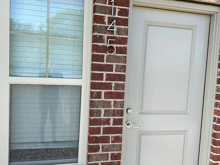 145 Bellvue Dr — Photo 3