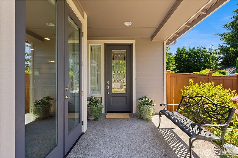5th image of 4982 Meriwood Drive NE