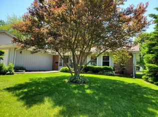 1690 Fairfield Ln, Hoffman Estates, IL 60169
