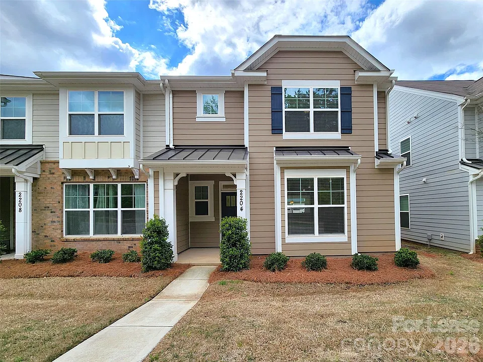 2204 Blewett Dr