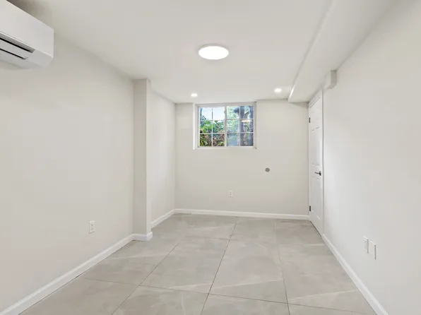 3-35 Grandview Avenue image 13 of 23