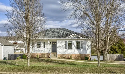2611 Cummings Cir Photo 1