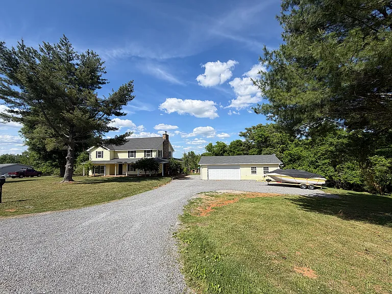 108 Crestview Dr — Photo 50