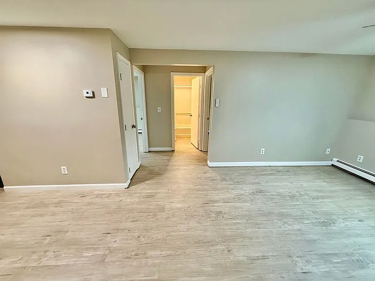 945 Mammoth Rd #1-S — Photo 6