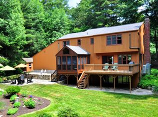 11 Brianwood Ln, Granby, CT 06035