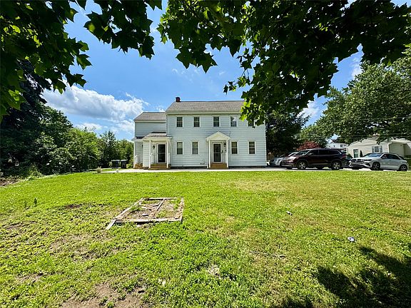 3rd image of 837 W 52nd St