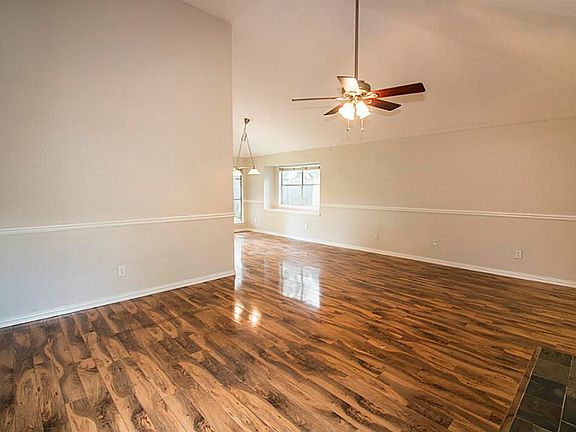 3rd image of 10846 E Idlewood Dr