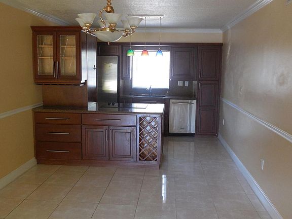 4th image of 189 Cambridge Ln #189