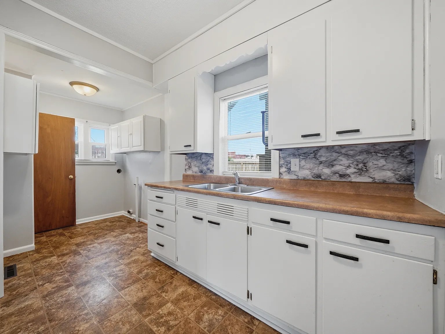 3 bed, $1,450 — Photo 4