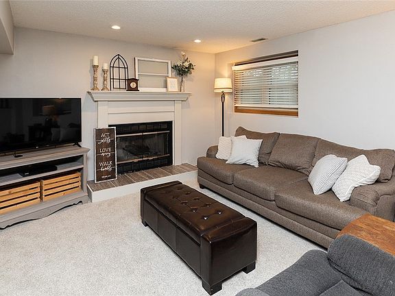 5th image of 485 Bel Aire Dr