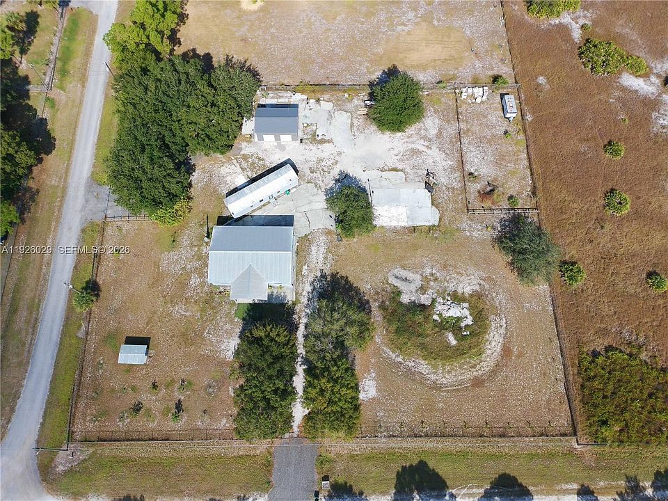 1st image of 527 Perimeter Rd