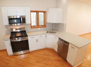 3107 N Southport Ave #1, Chicago, IL 60657