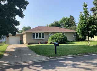 1018 Crestview Rd, Albert Lea, MN 56007