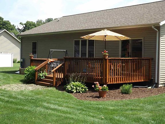 2nd image of 109 Mountain Ash Ln