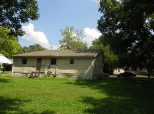 126 W Tyndal St, Aurora, MO 65605