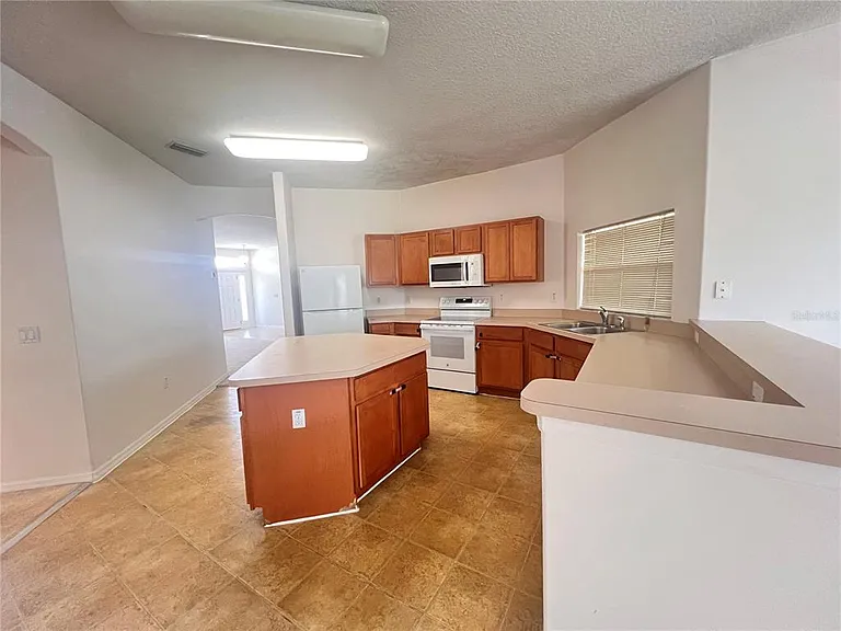 41 Louisiana Dr — Photo 7