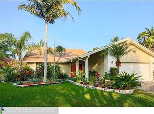 9311 NW 37th Mnr, Sunrise, FL 33351