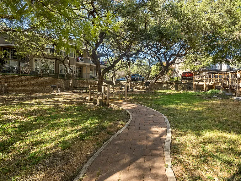 Villas at Rogers Ranch — Photo 32