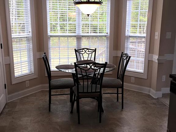 4th image of 3108 Chesswood Ln
