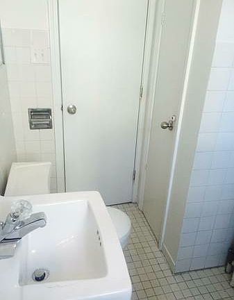 5th image of 1555 N Milwaukee Ave #2