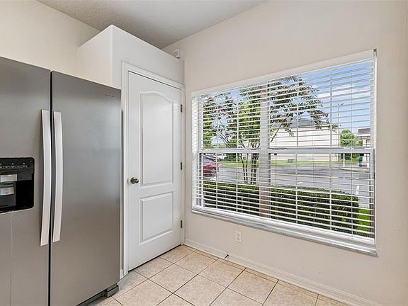 5th image of 1140 HILLHURST DRIVE