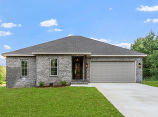 10 Madden Ln, Sumrall, MS 39482