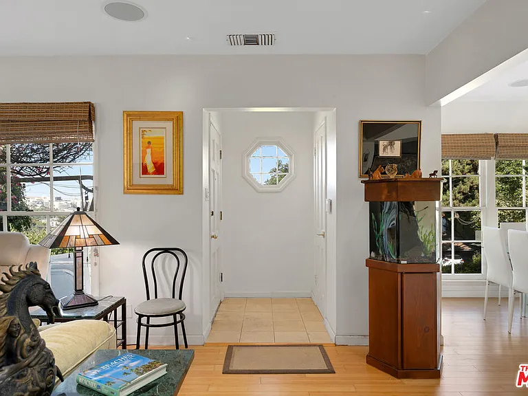 3331 Bennett Dr — Photo 13