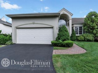 105 Madeira Blvd, Melville, NY 11747