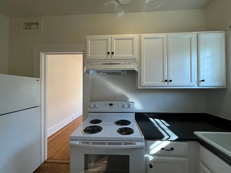 1535 Park St — Photo 4