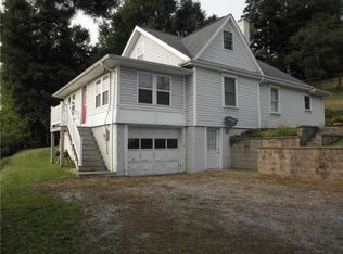 3274 Constitution Blvd, Claysville, PA