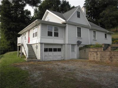 3274 Constitution Blvd, Claysville, PA, 15323