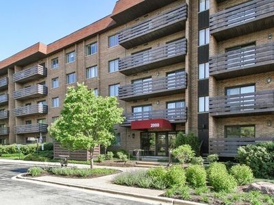 2000 Chestnut Ave APT 408, Glenview, IL, 60025