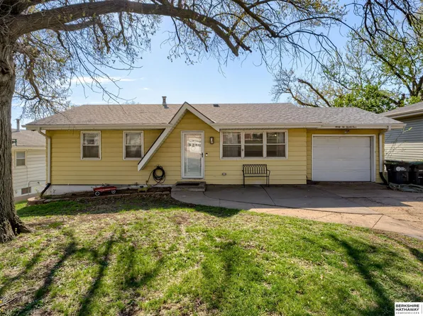 3224 S 58th St, Omaha, NE 68106