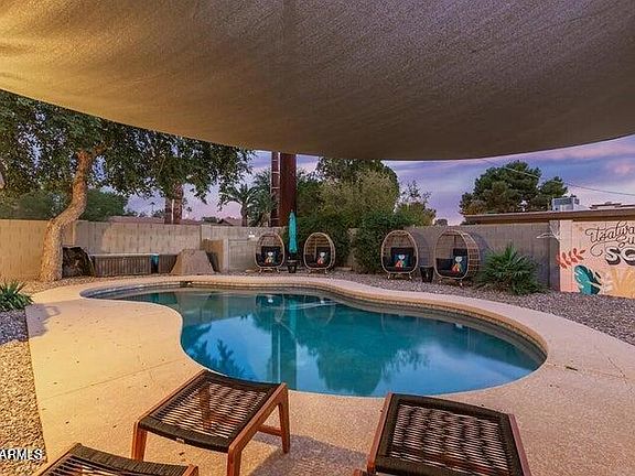 5th image of 8325 E CRESTWOOD Way