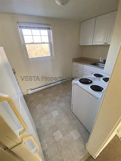 1 bed, 1.0 bath, $1,100 — Photo 4