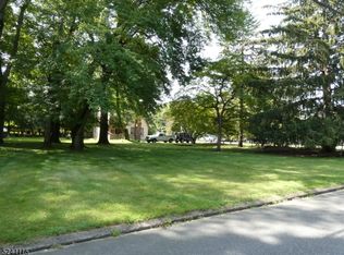 829 Westwood Ave, Rivervale, NJ 07675