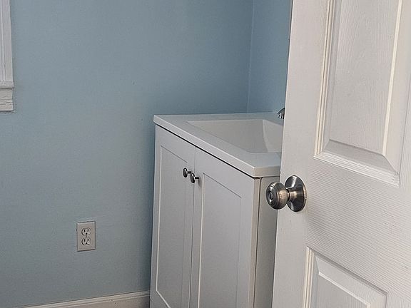 2nd image of 80 Serrel Sweet Rd Floor 2