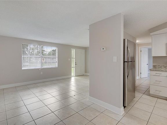 5th image of 1326 Gerard Ln