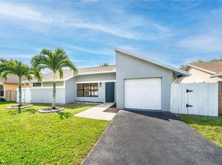 7710 SW 8th St, North Lauderdale, FL 33068