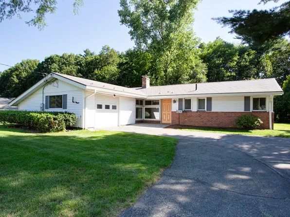 11 Mary Agnes Rd, Framingham, MA 01701