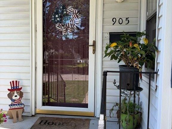 3rd image of 905 S 21st St