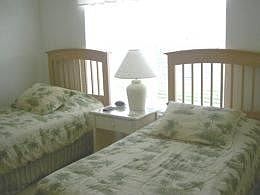 WP3T2334SP-twin-bedroom