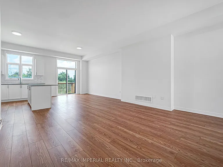 43 Millman Ln — Photo 3