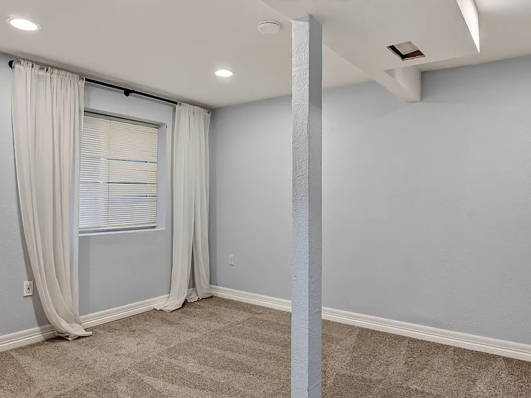 4540 Witches Hollow Ln — Photo 18