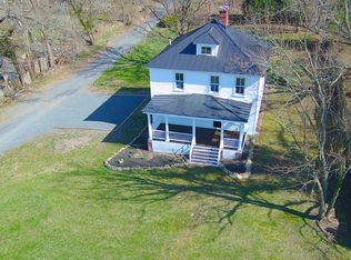 6335 Cottage Ln, The Plains, VA 20198