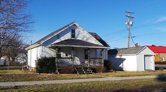 1st image of 1812 Essex Ave