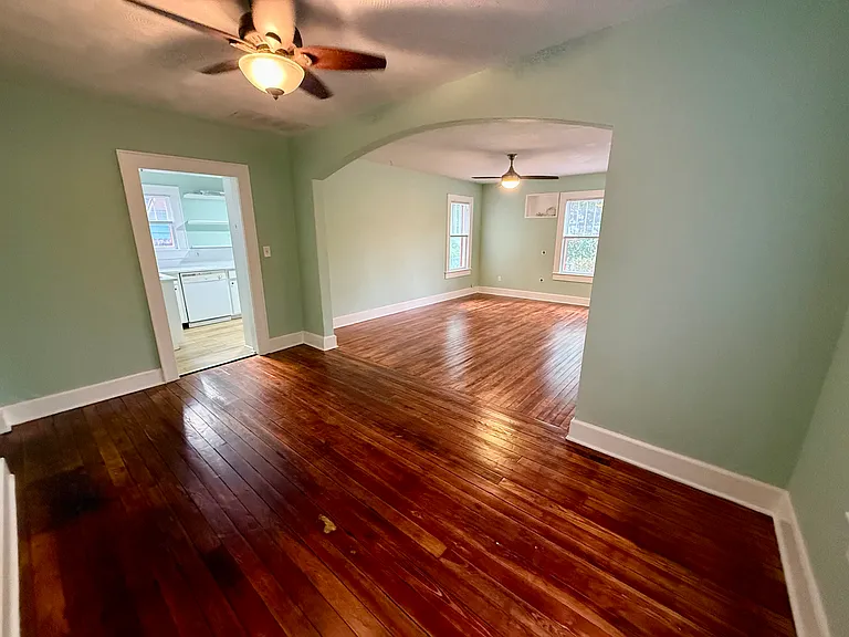 412 Louden Ave — Photo 9