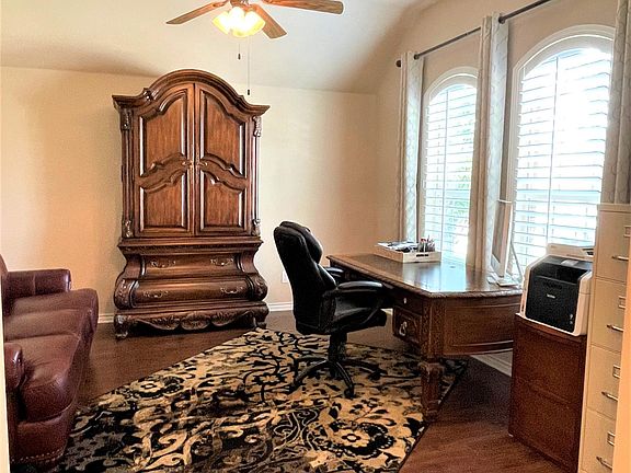 2nd image of 5417 Chinkapin Ln